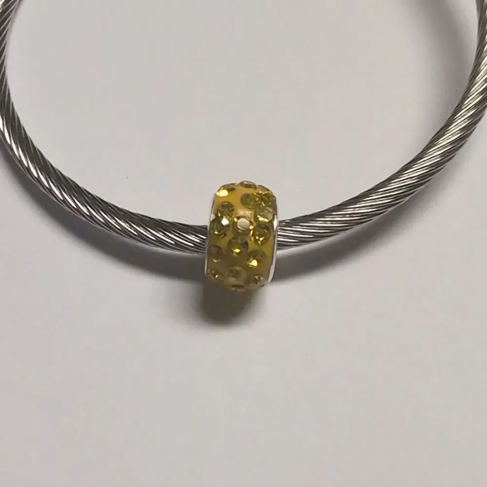 N/A yellow rhinestones